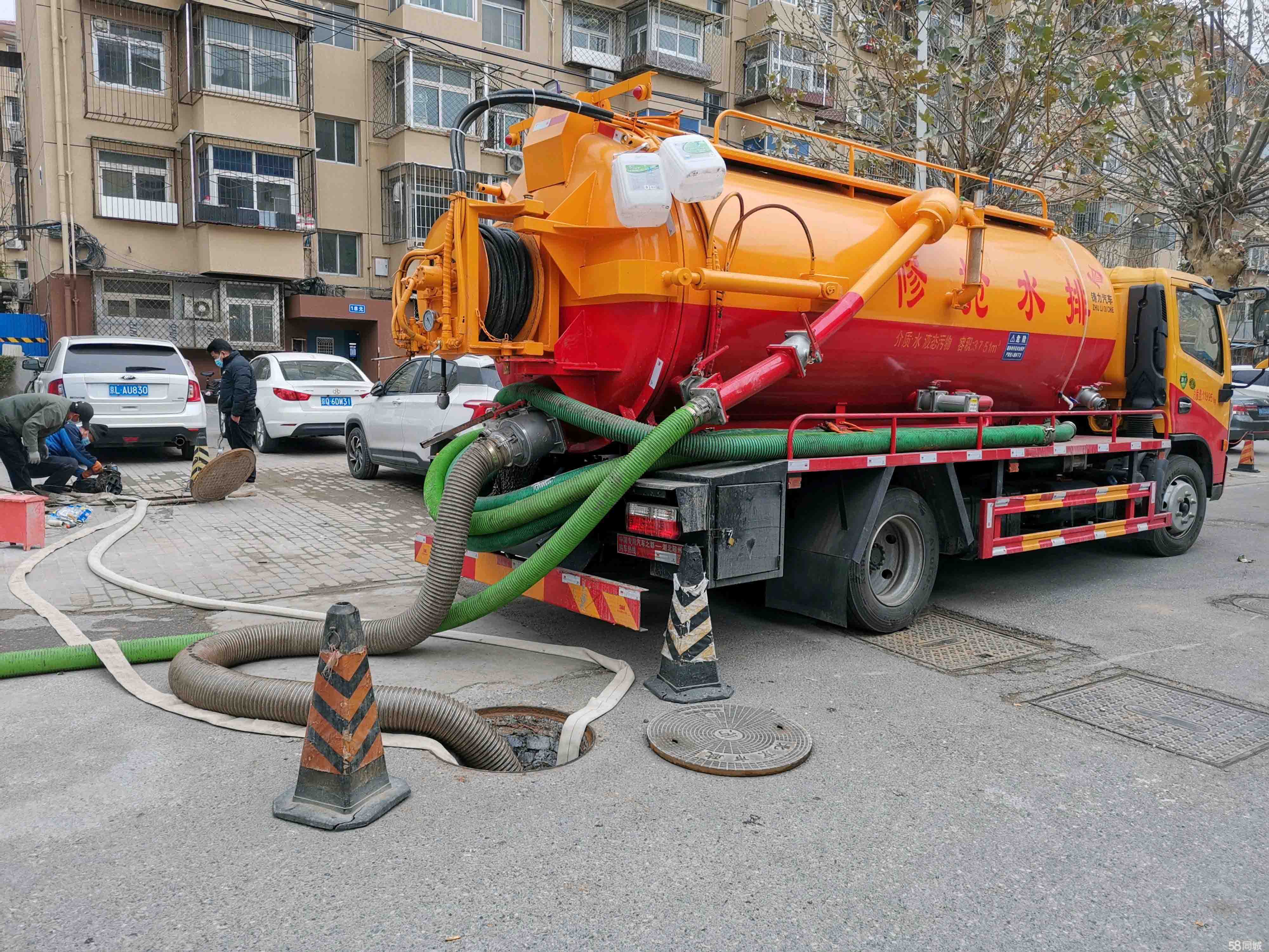 尼勒克抽粪吸污